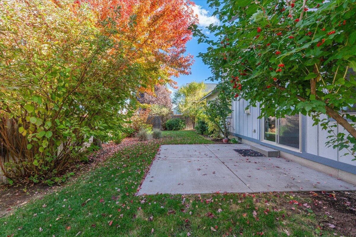 Photo of 21362 Livingston Drive 31 of 37