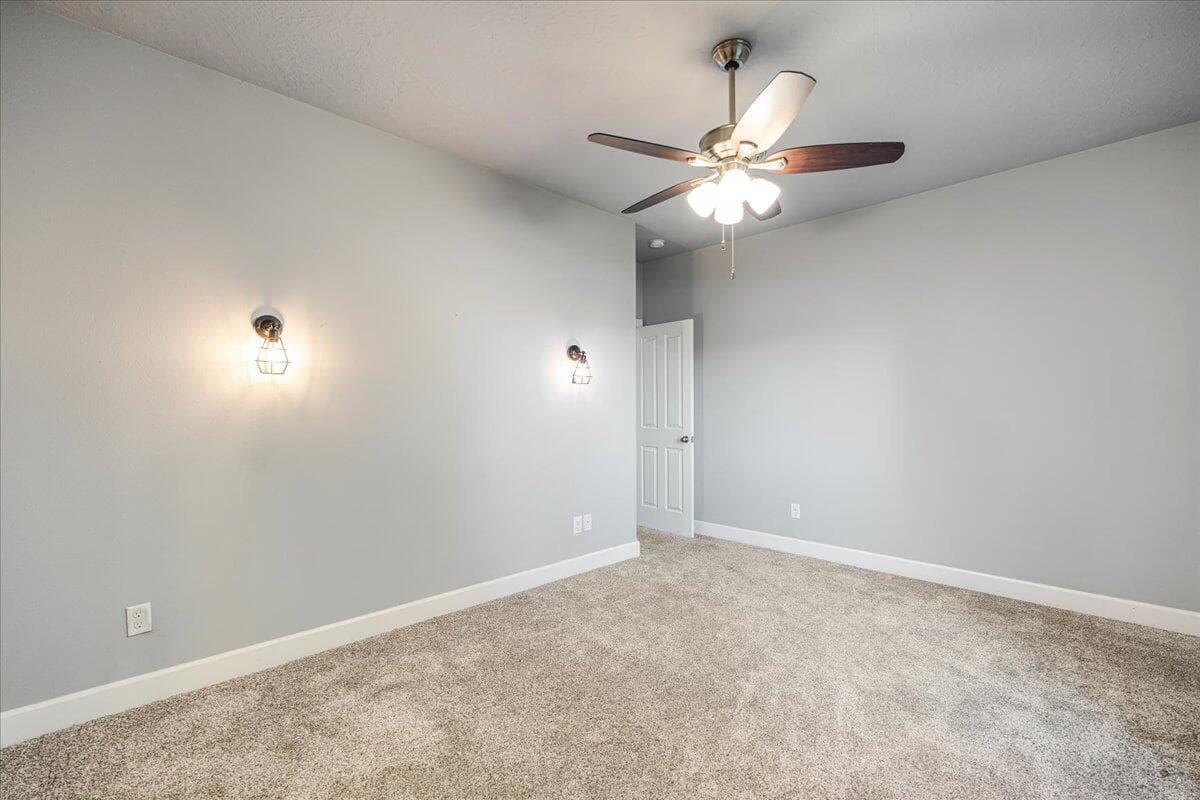 Photo of 21362 Livingston Drive 19 of 37
