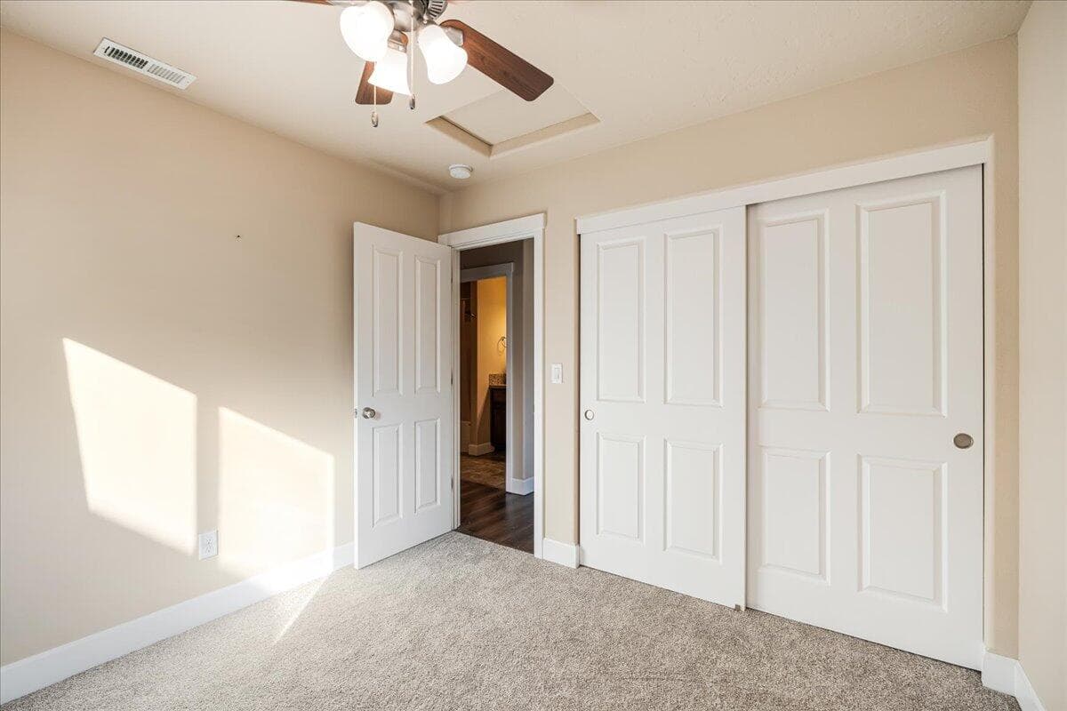 Photo of 21362 Livingston Drive 25 of 37