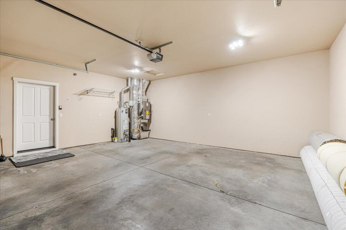 Photo of 21362 Livingston Drive 29 of 37