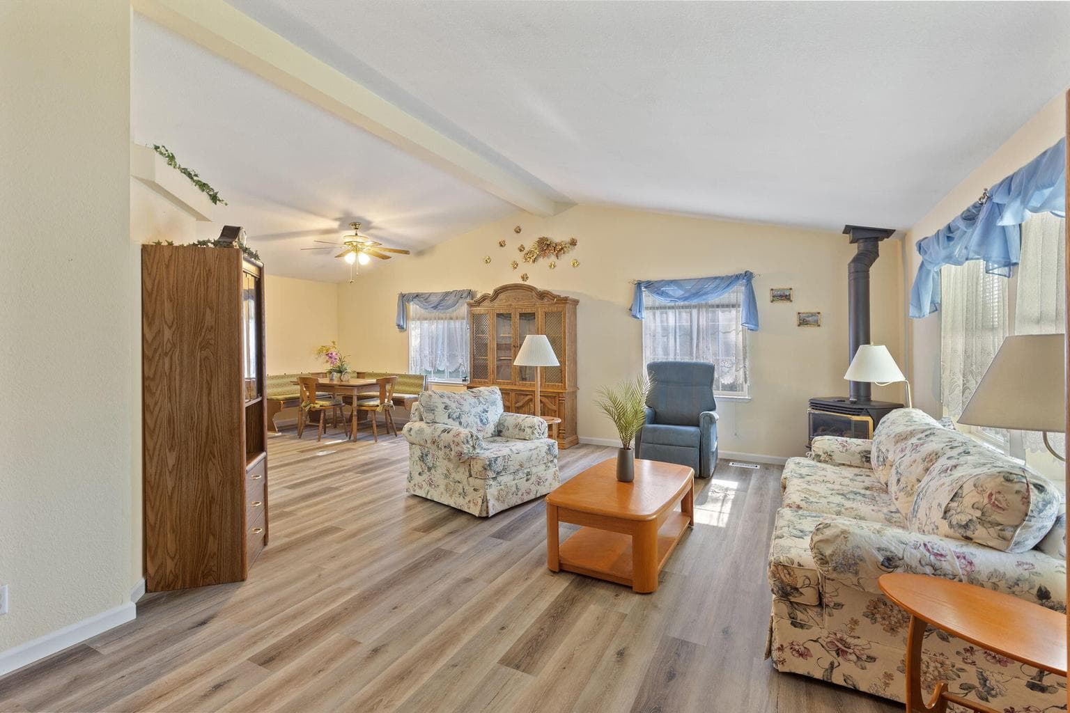 Photo of 206 Creekside 5 of 29