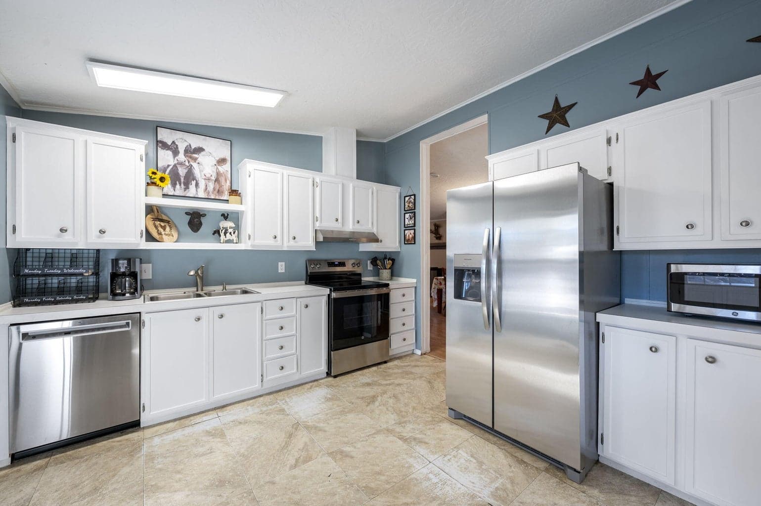 Photo of 4967 NW 62nd Street 6 of 54
