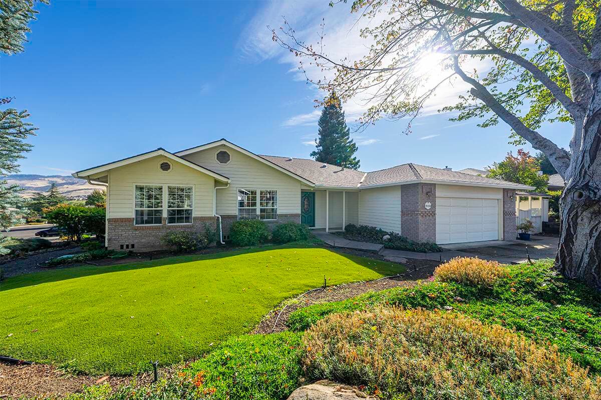 938 Cypress Point