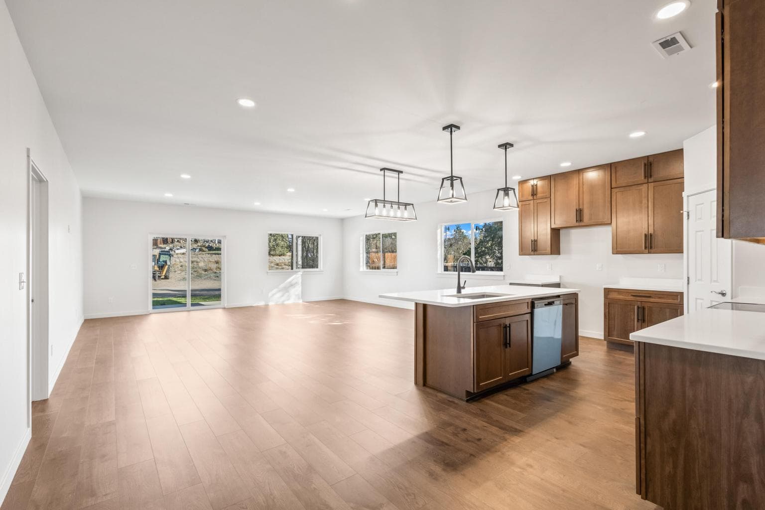 Photo of 147 16th 5 of 44
