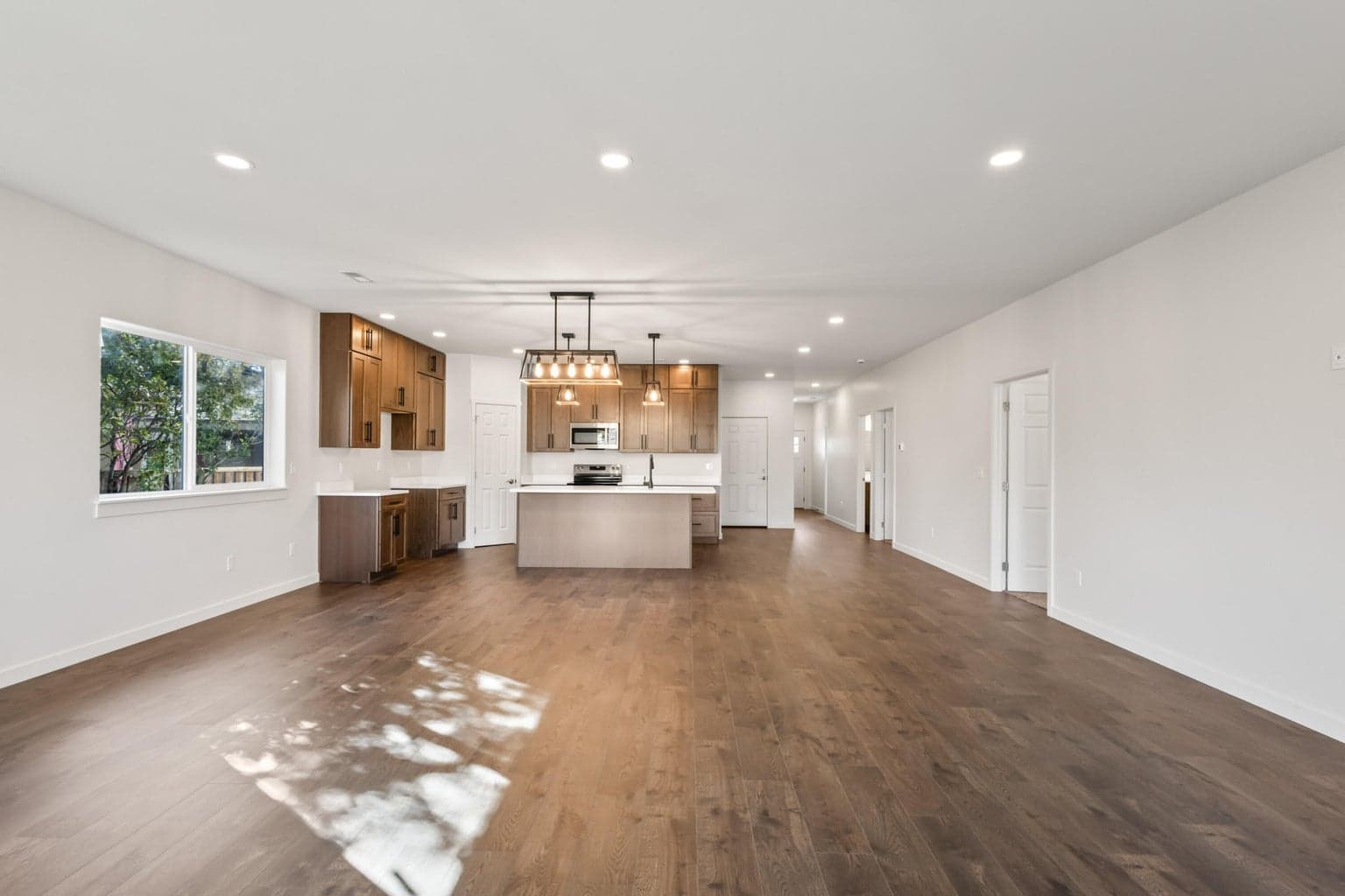Photo of 147 SE 16th Street 9 of 44
