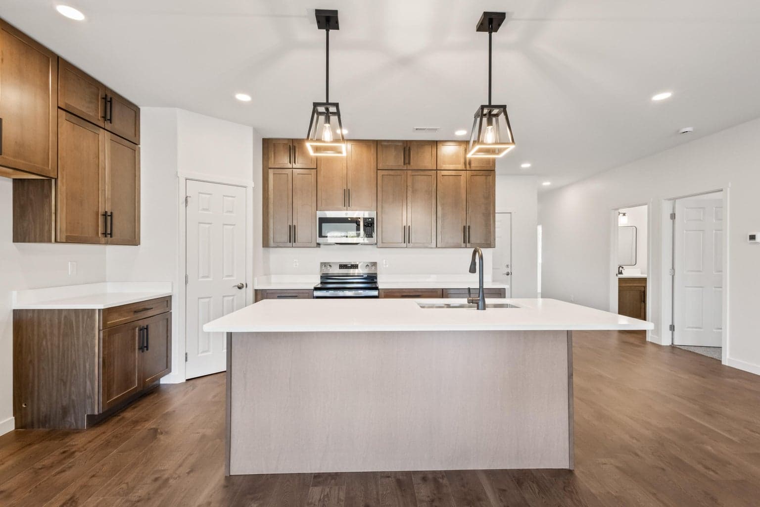 Photo of 147 SE 16th Street 11 of 44