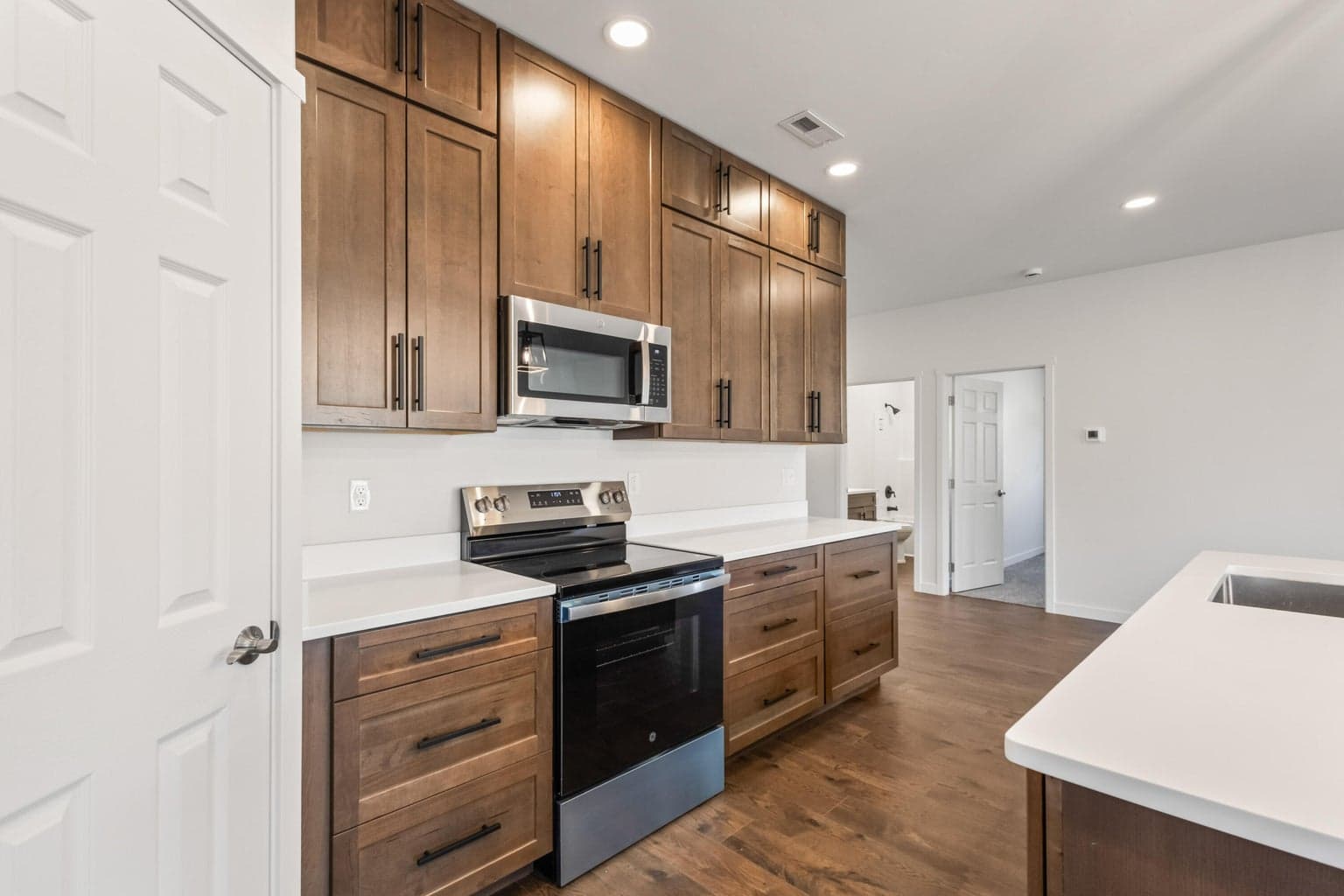 Photo of 147 SE 16th Street 12 of 44