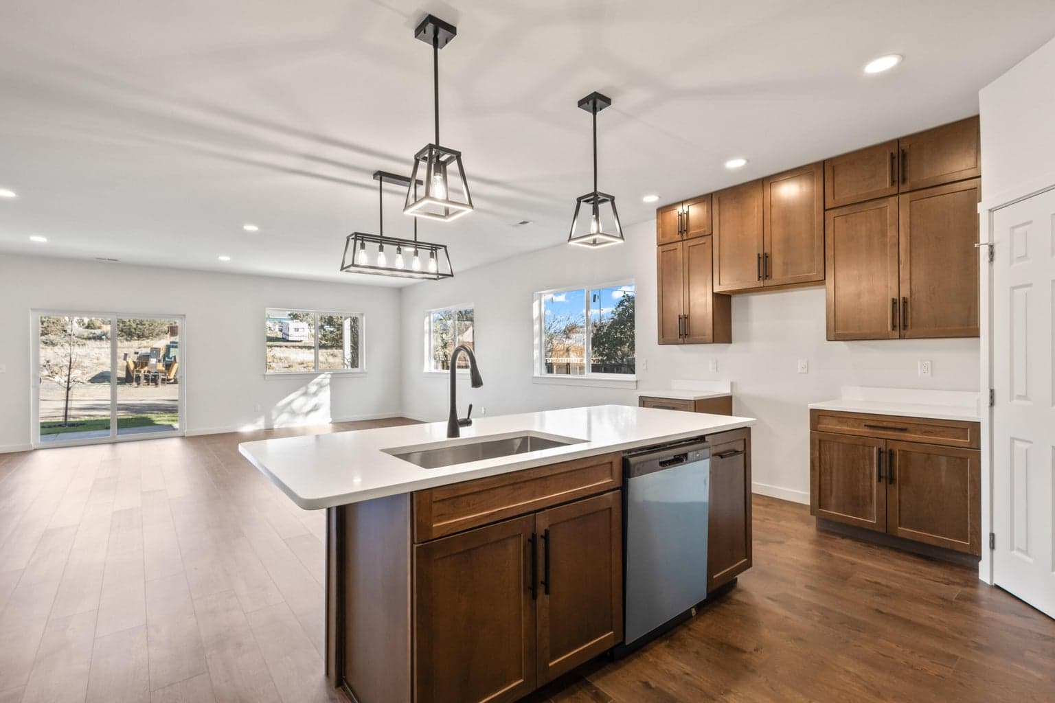 Photo of 147 SE 16th Street 14 of 44