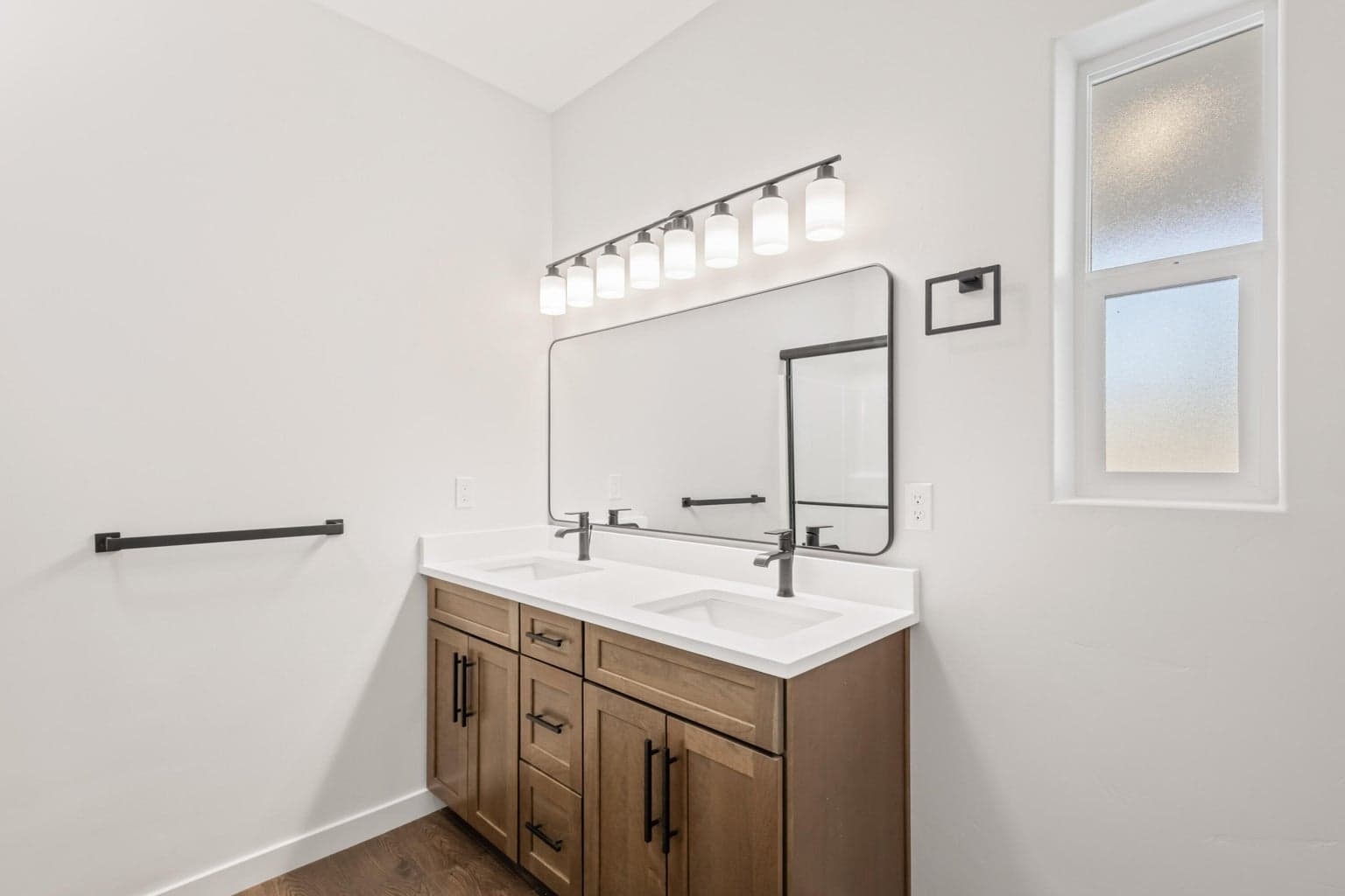 Photo of 147 SE 16th Street 19 of 44