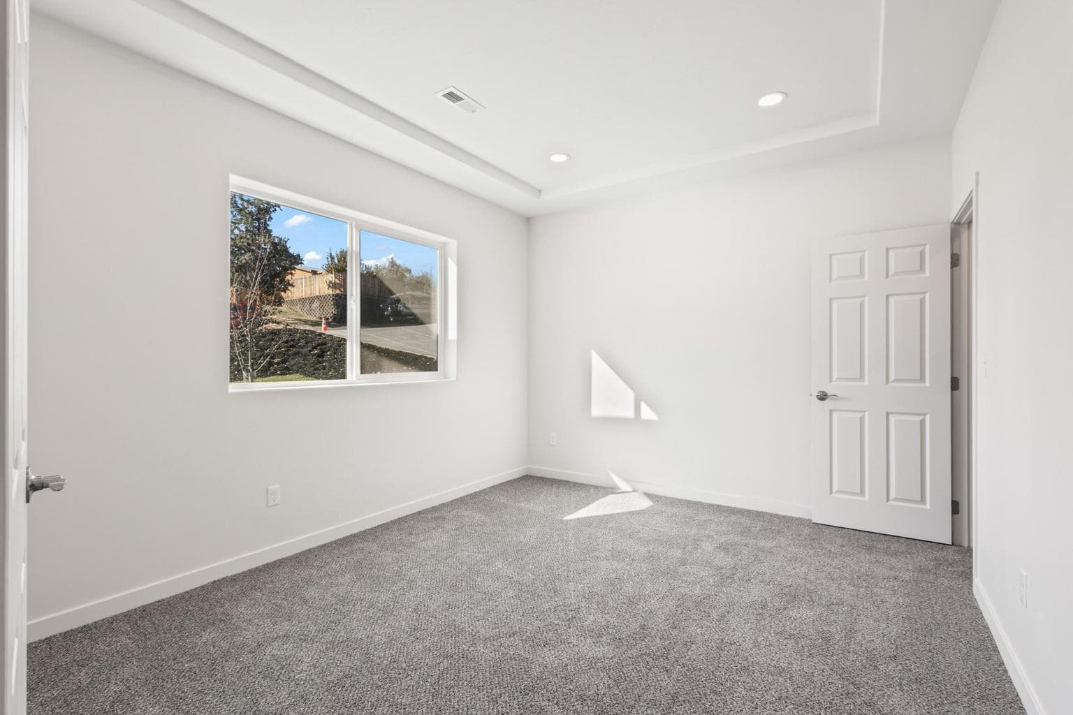 Photo of 147 SE 16th Street 22 of 44