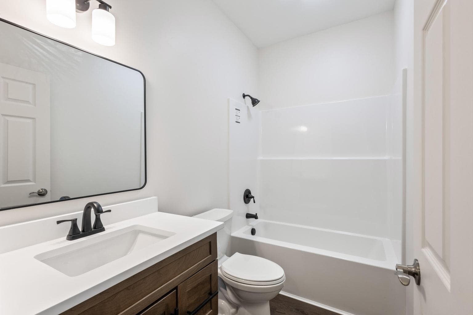 Photo of 147 SE 16th Street 26 of 44