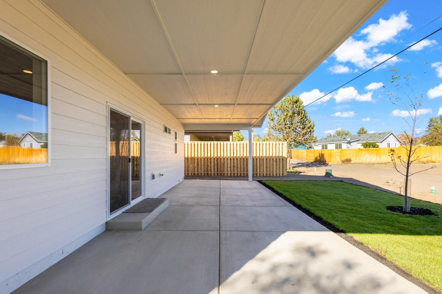 Photo of 147 SE 16th Street 32 of 44