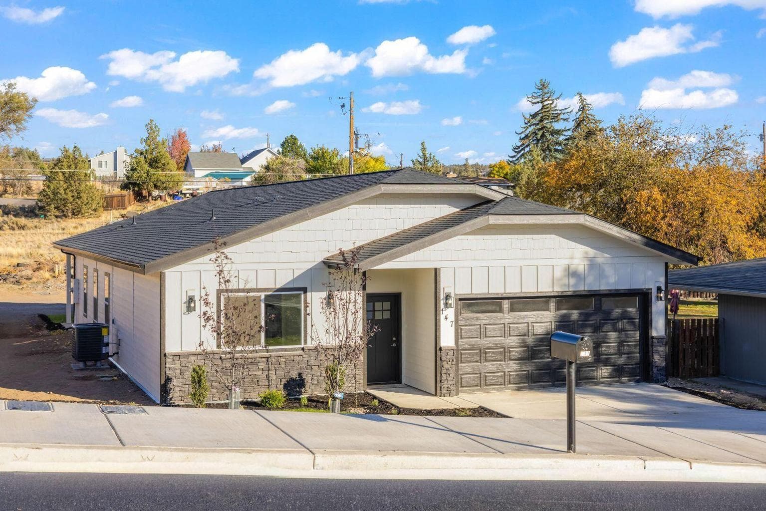 Photo of 147 SE 16th Street 39 of 44