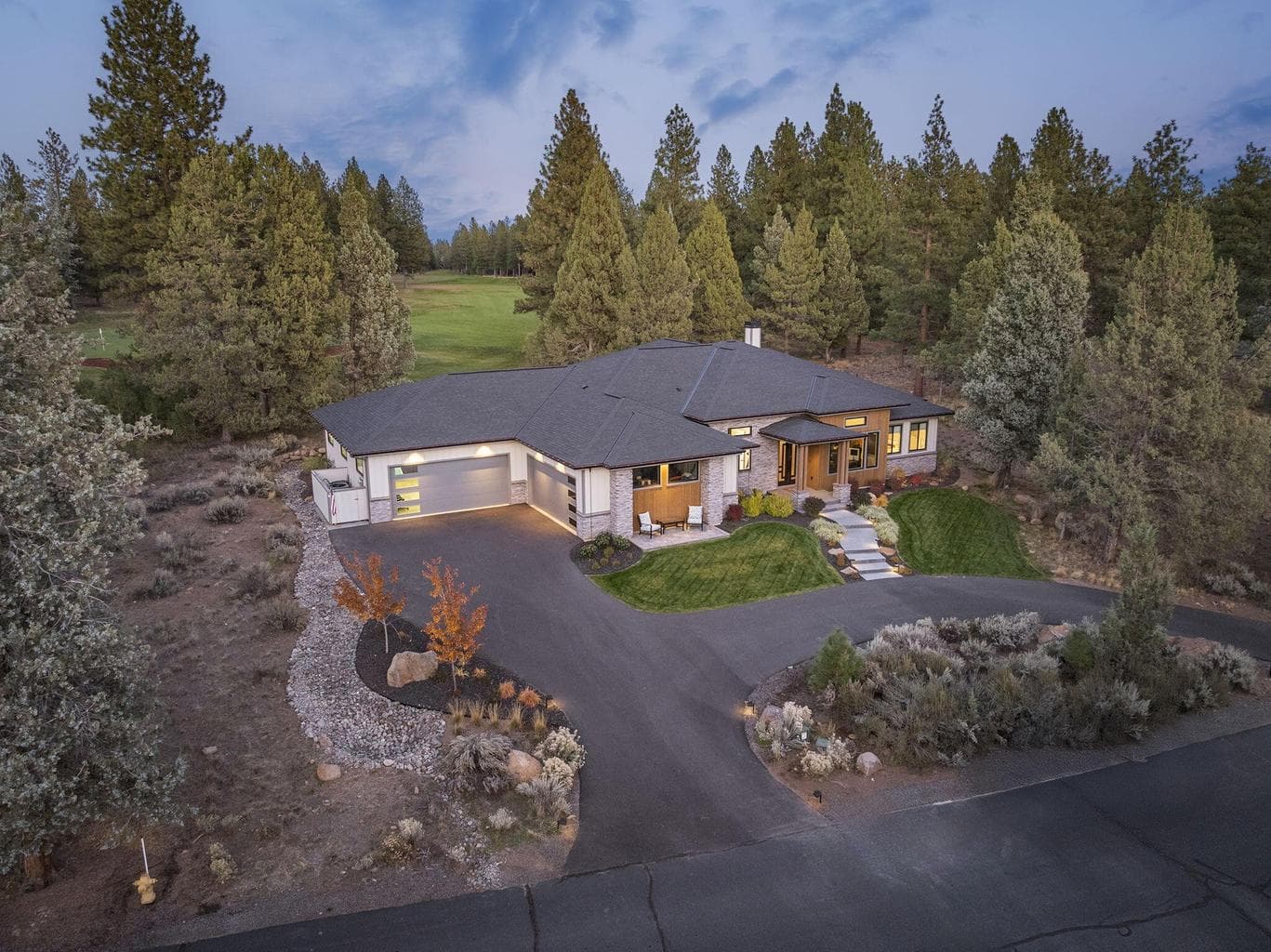 Photo of 16823 Royal Coachman Drive 11 of 104