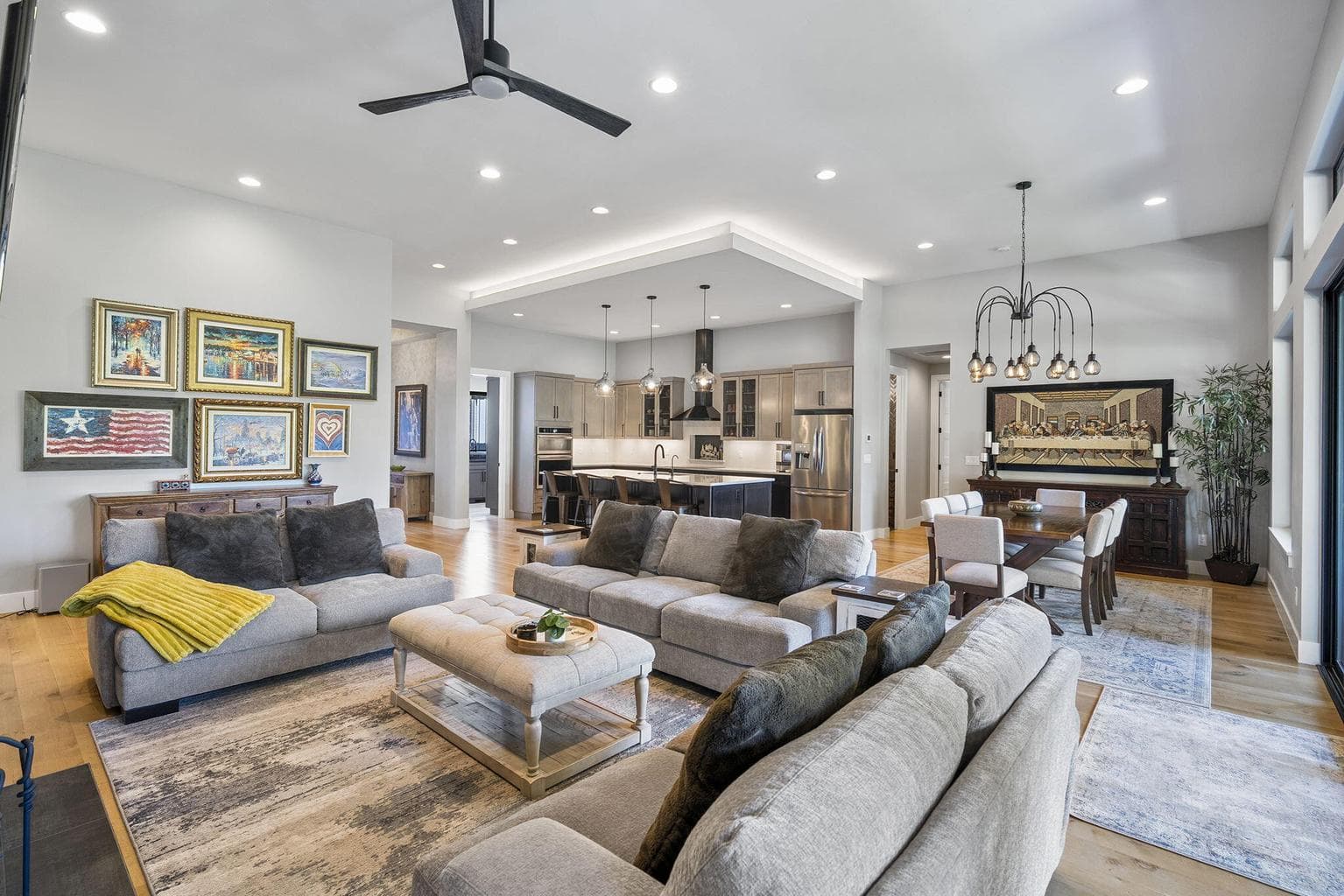 Photo of 16823 Royal Coachman Drive 32 of 104
