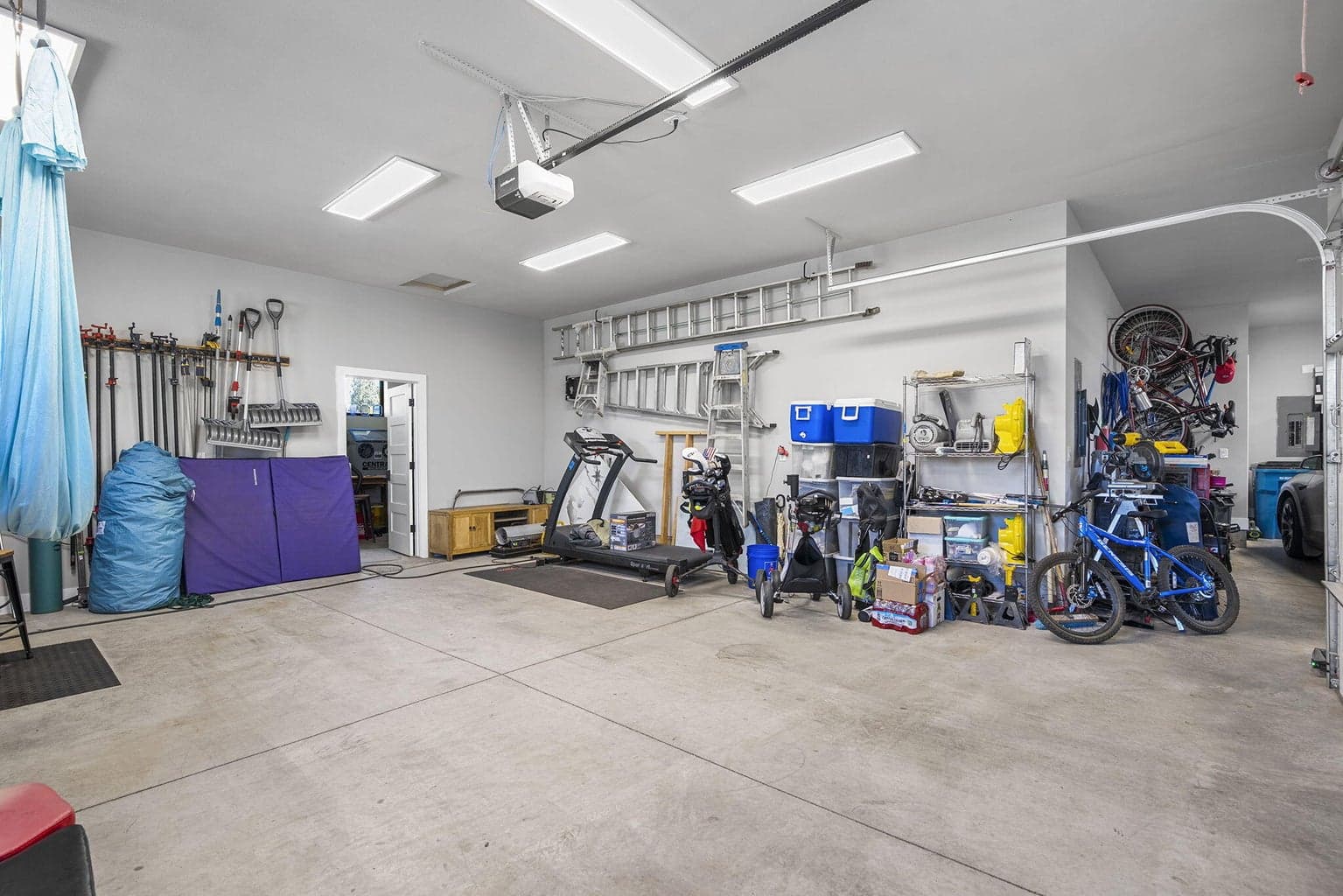 Photo of 16823 Royal Coachman Drive 51 of 104