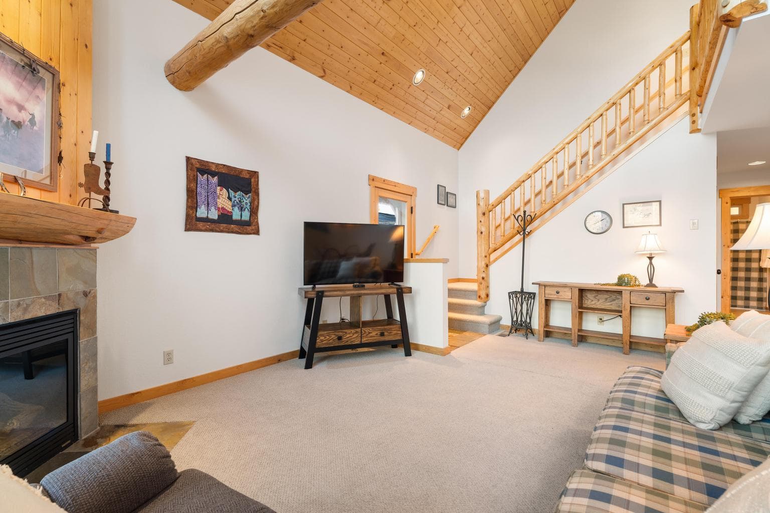 Photo of 8685 Red Wing Lane 17 of 72
