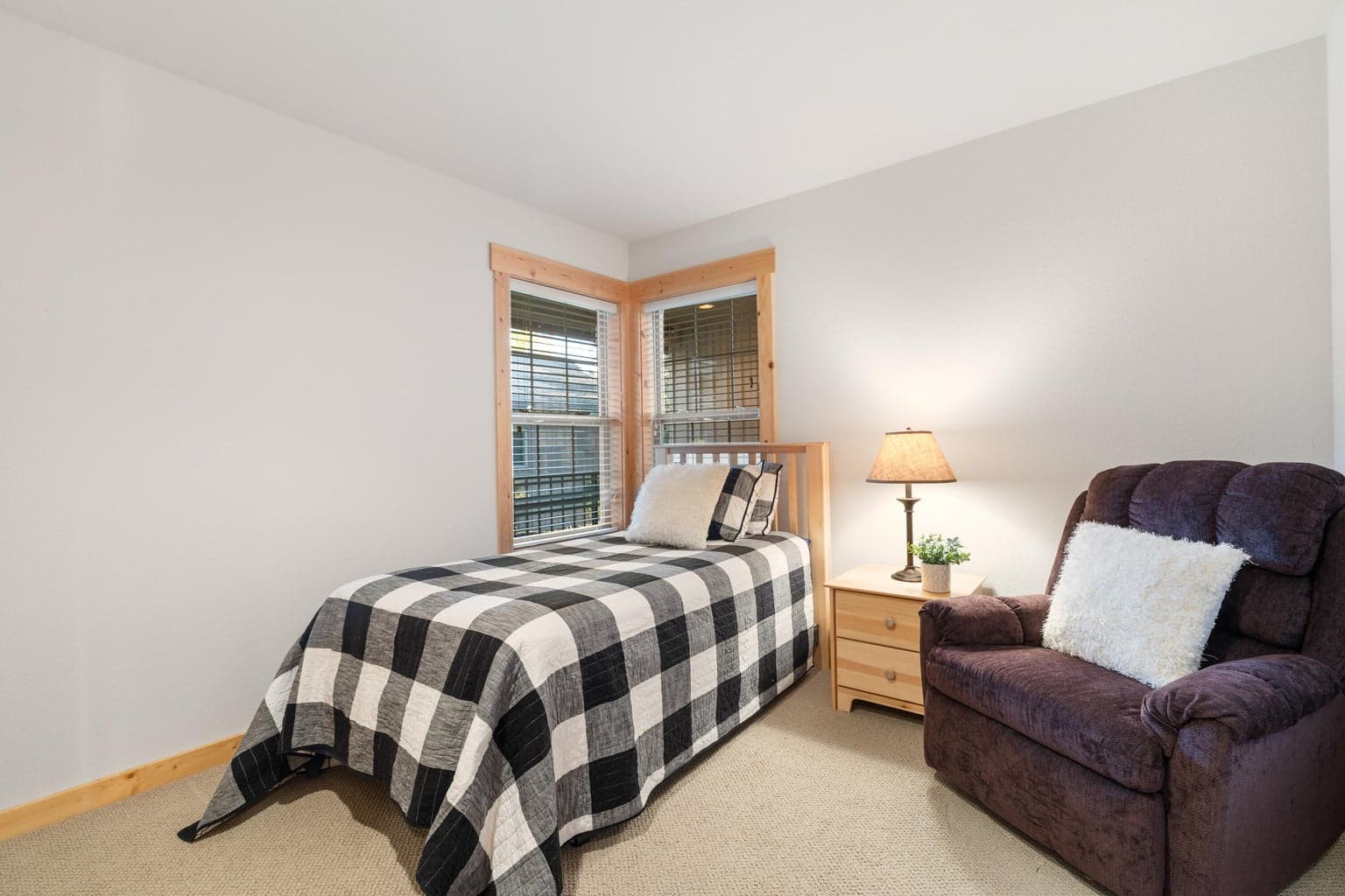 Photo of 8685 Red Wing Lane 27 of 72