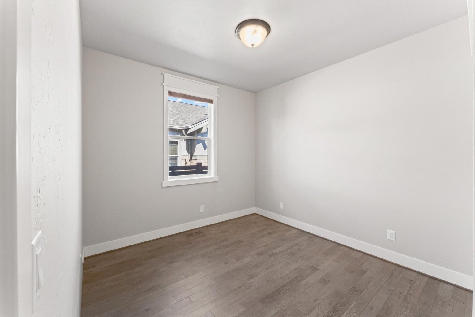 Photo of 2328 NW Frazer Lane 23 of 36