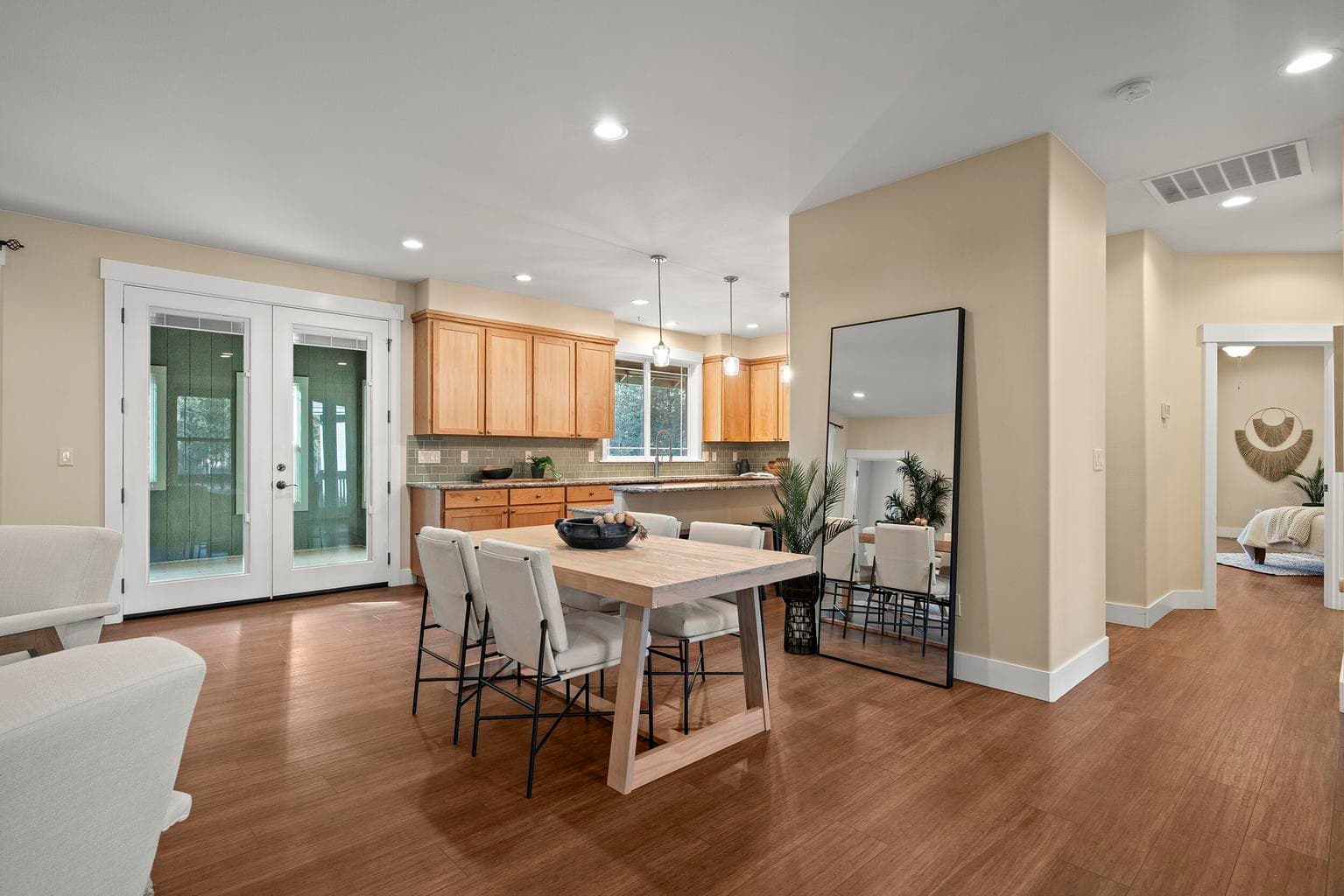 Photo of 16161 Dyke Road 8 of 54