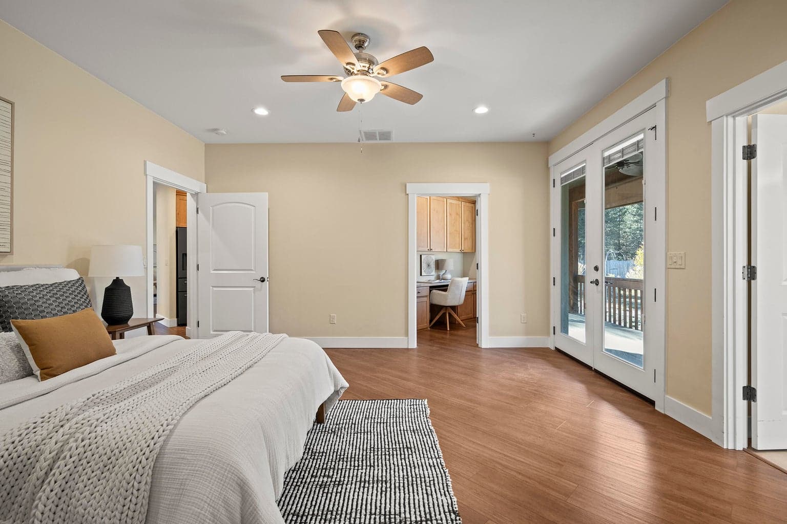 Photo of 16161 Dyke Road 19 of 54