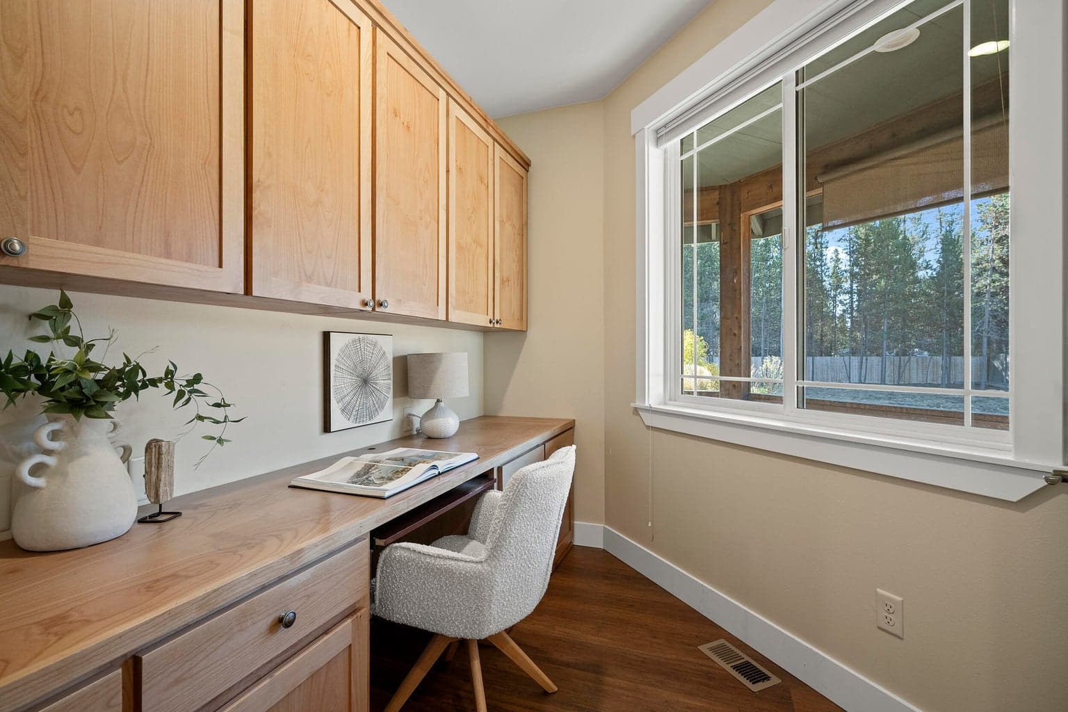 Photo of 16161 Dyke Road 20 of 54
