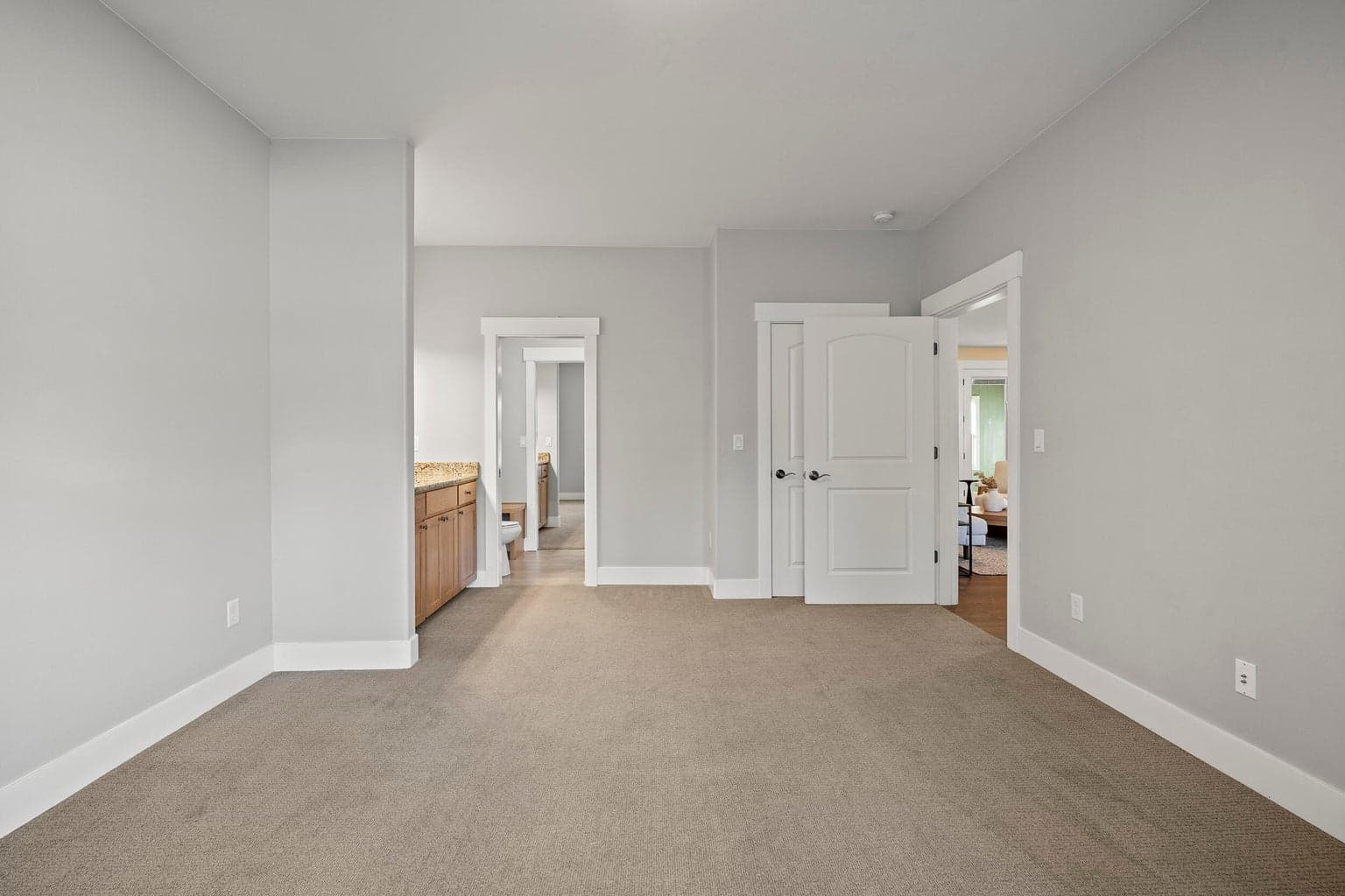 Photo of 16161 Dyke Road 25 of 54