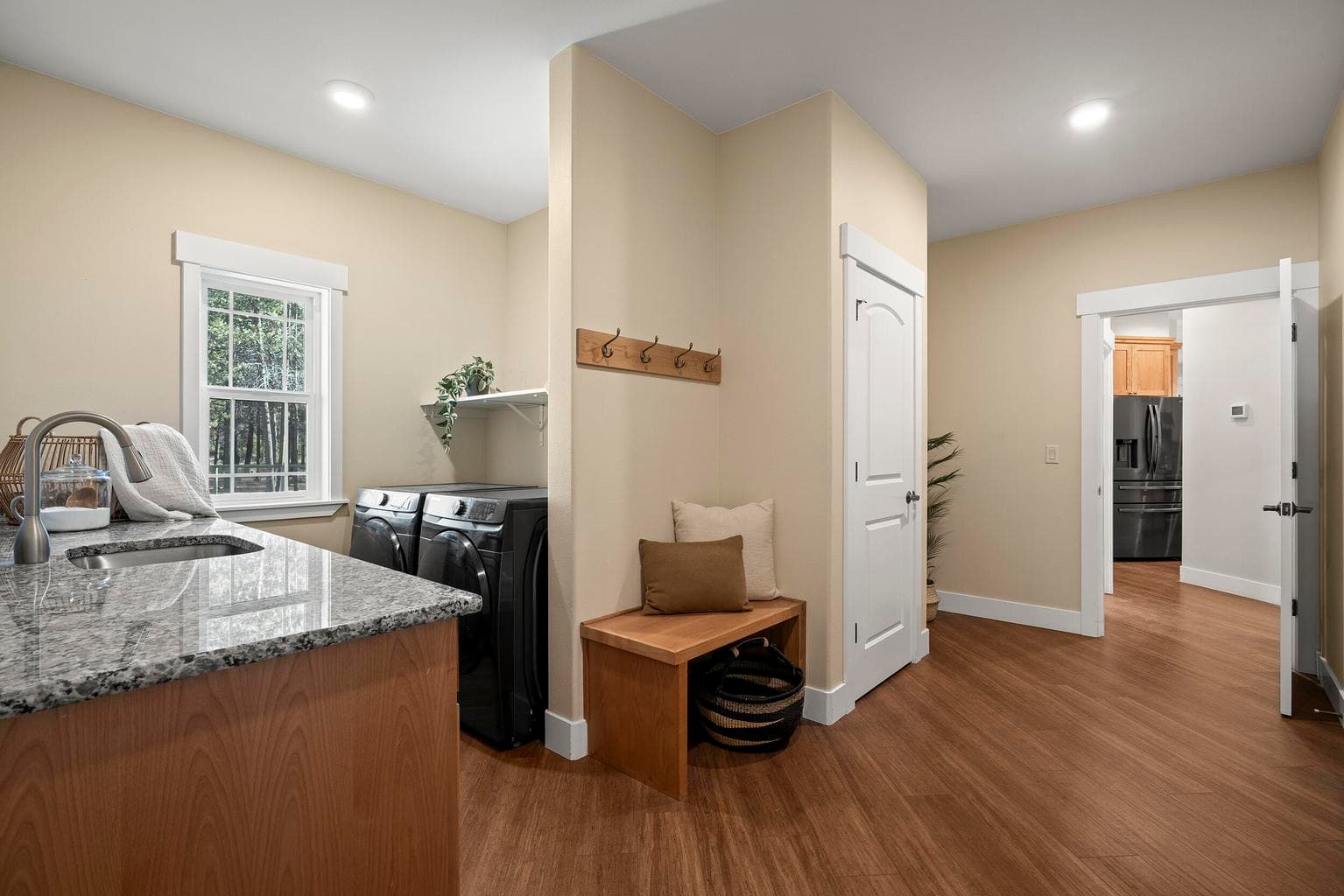 Photo of 16161 Dyke Road 31 of 54