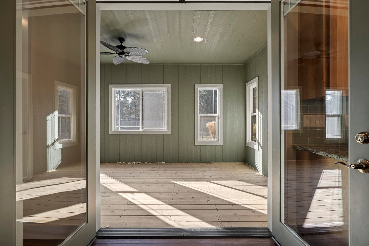 Photo of 16161 Dyke Road 33 of 54