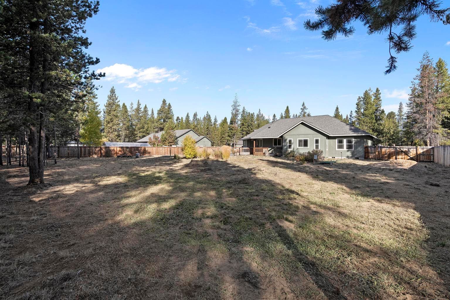 Photo of 16161 Dyke Road 40 of 54