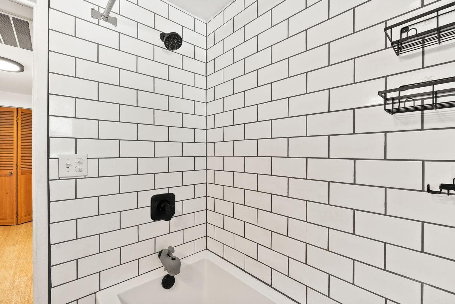 Photo of 845 NE 8th Street 20 of 35