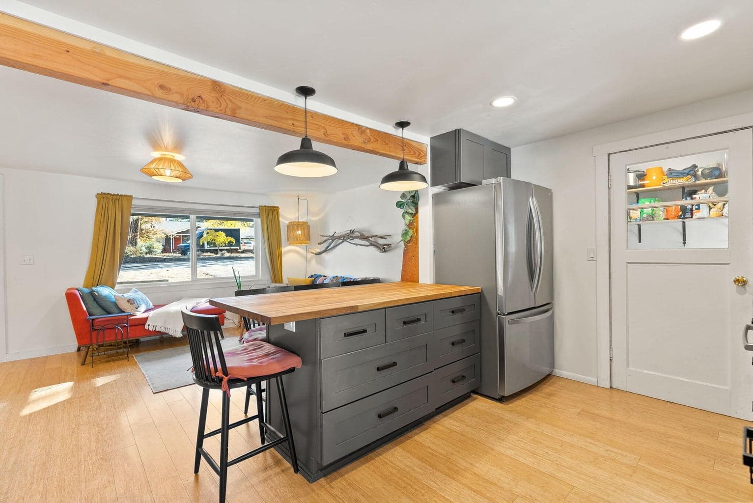 Photo of 845 NE 8th Street 21 of 35