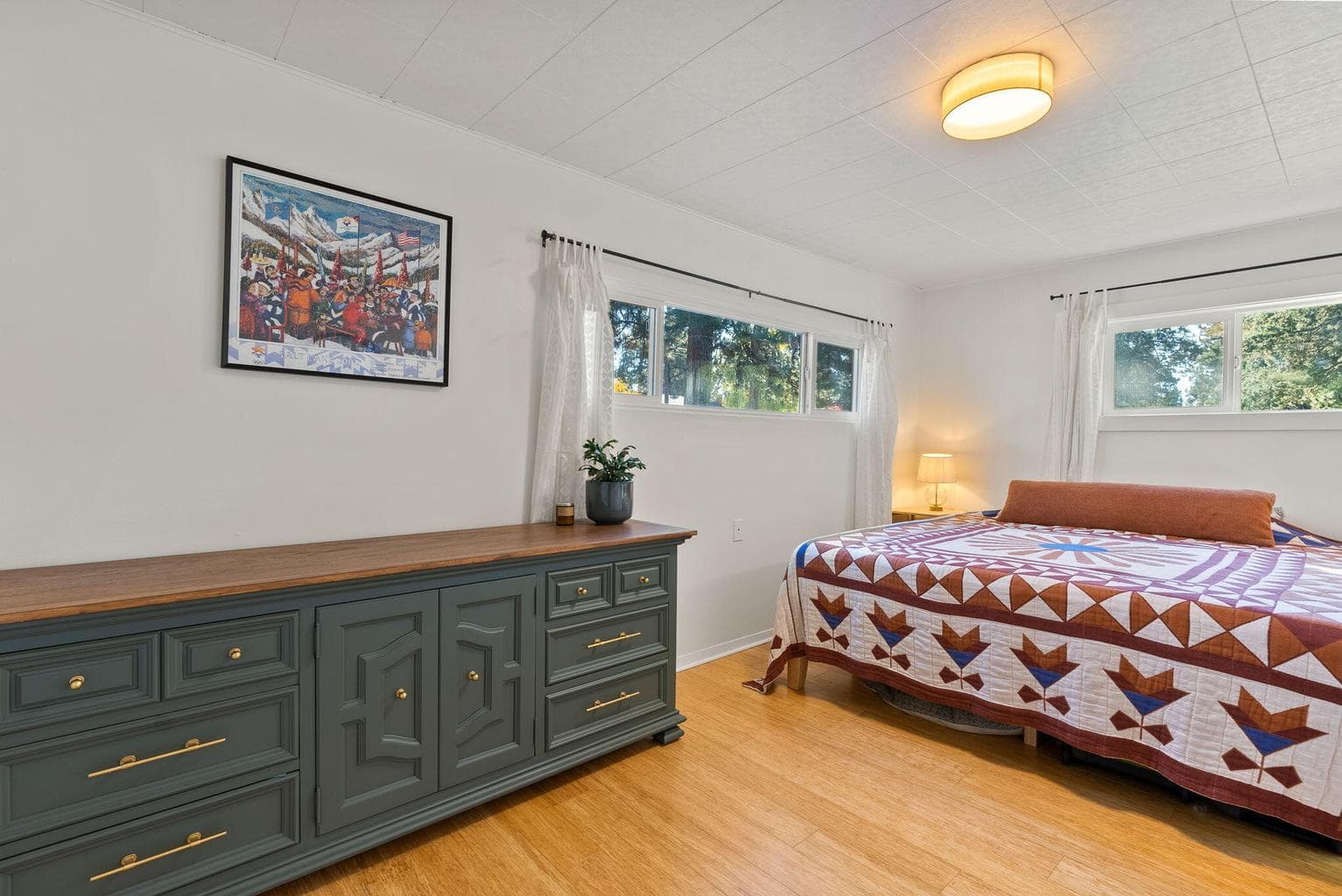Photo of 845 NE 8th Street 30 of 35