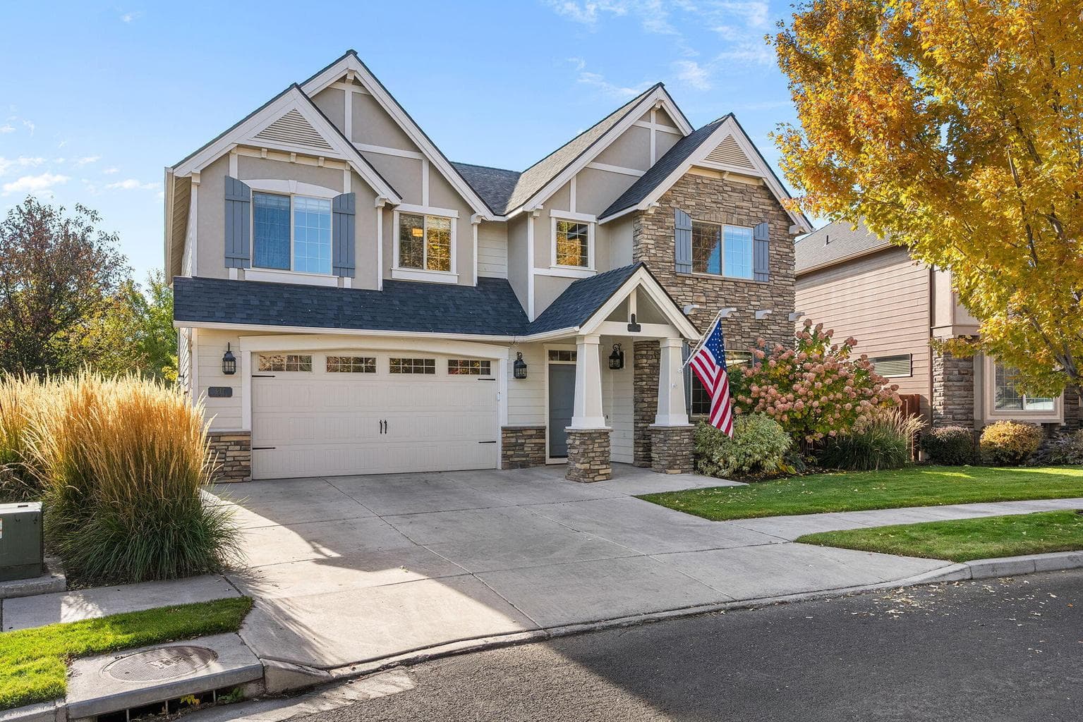 Photo of 647 NW 28th Street 11 of 58
