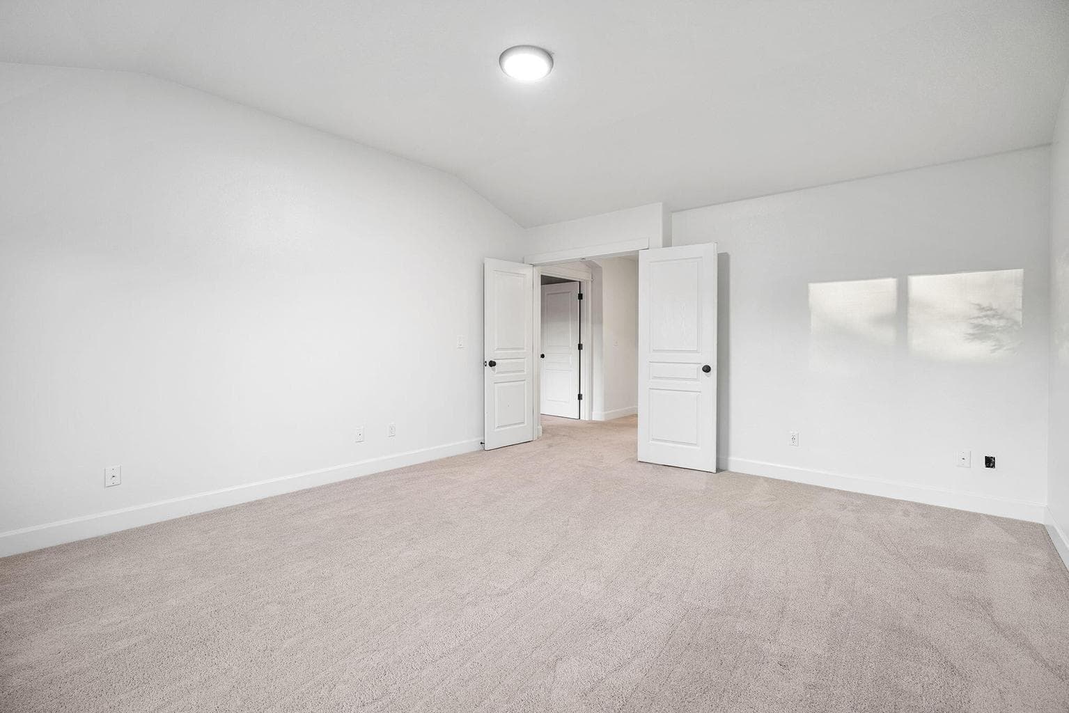Photo of 647 NW 28th Street 34 of 58
