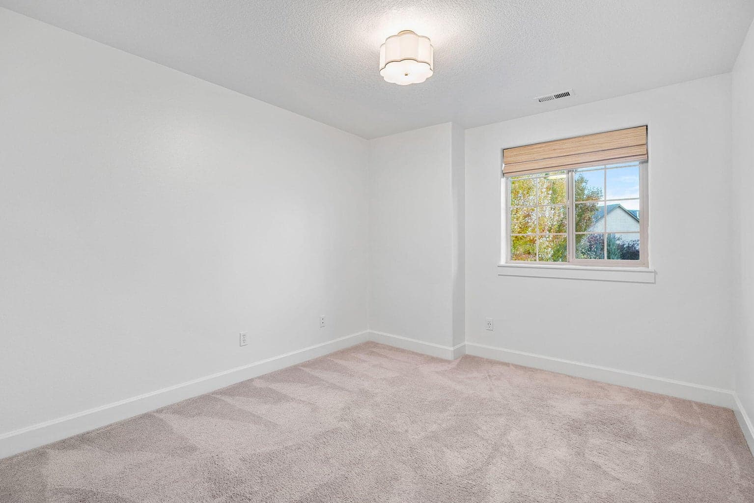 Photo of 647 NW 28th Street 35 of 58