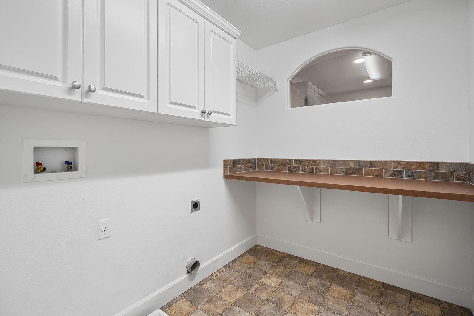 Photo of 647 NW 28th Street 37 of 58