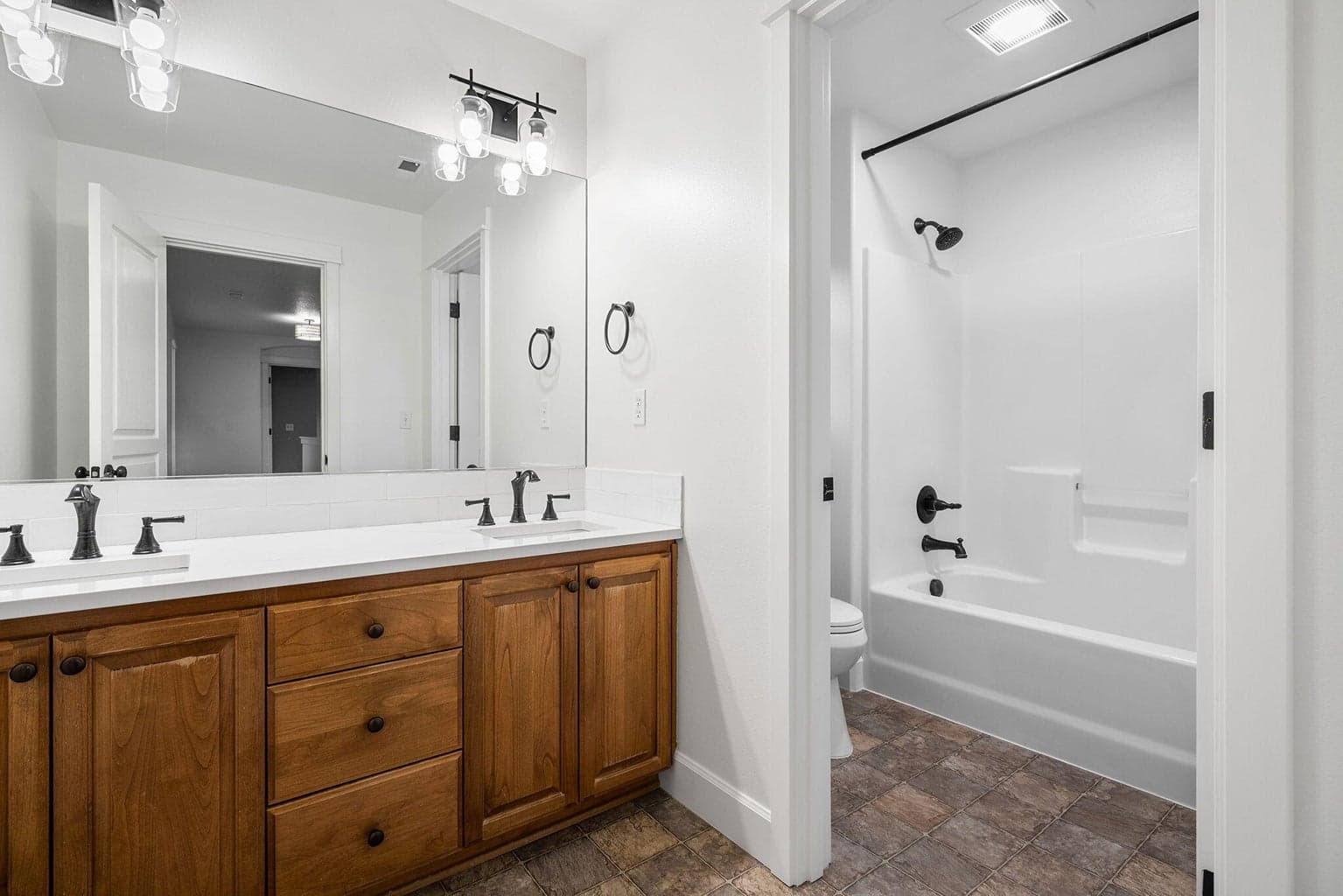 Photo of 647 NW 28th Street 38 of 58