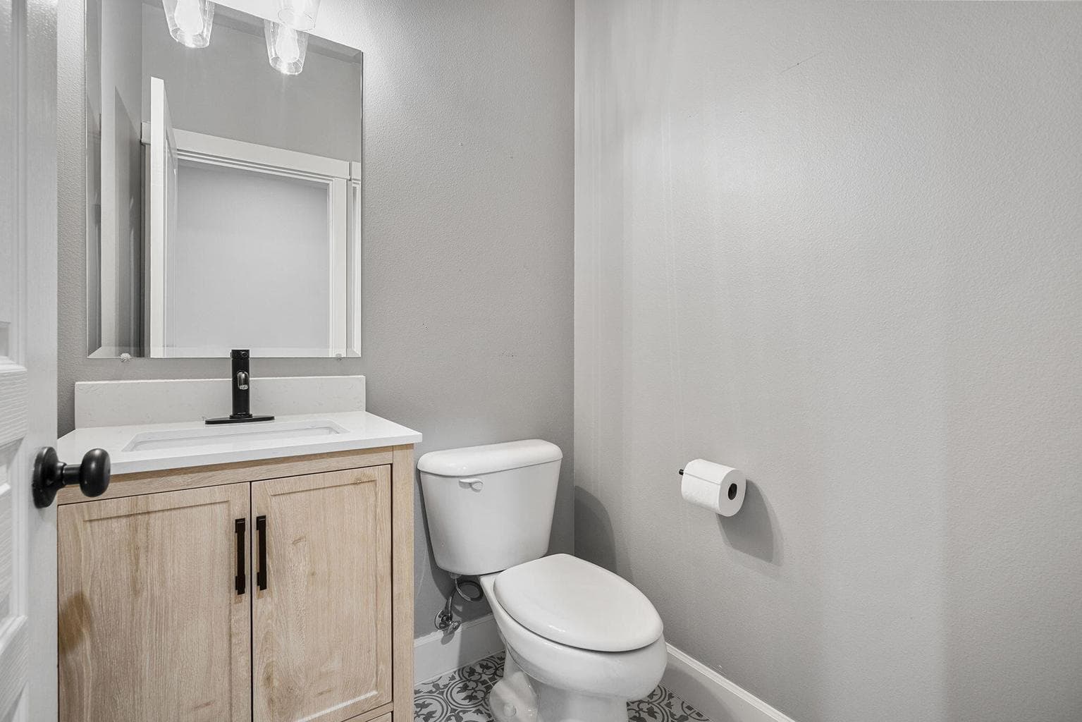 Photo of 647 NW 28th Street 40 of 58