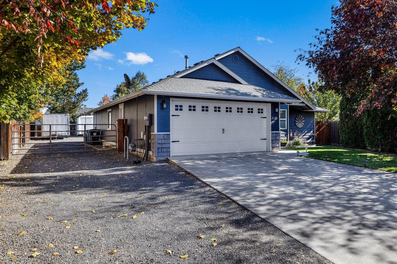 Photo of 2120 Maple Tree 3 of 38