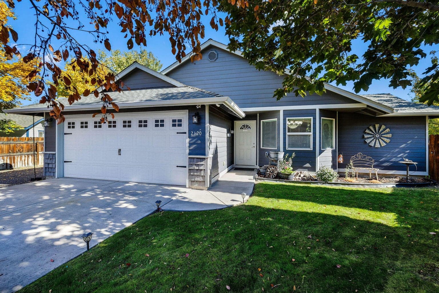 Photo of 2120 Maple Tree 4 of 38