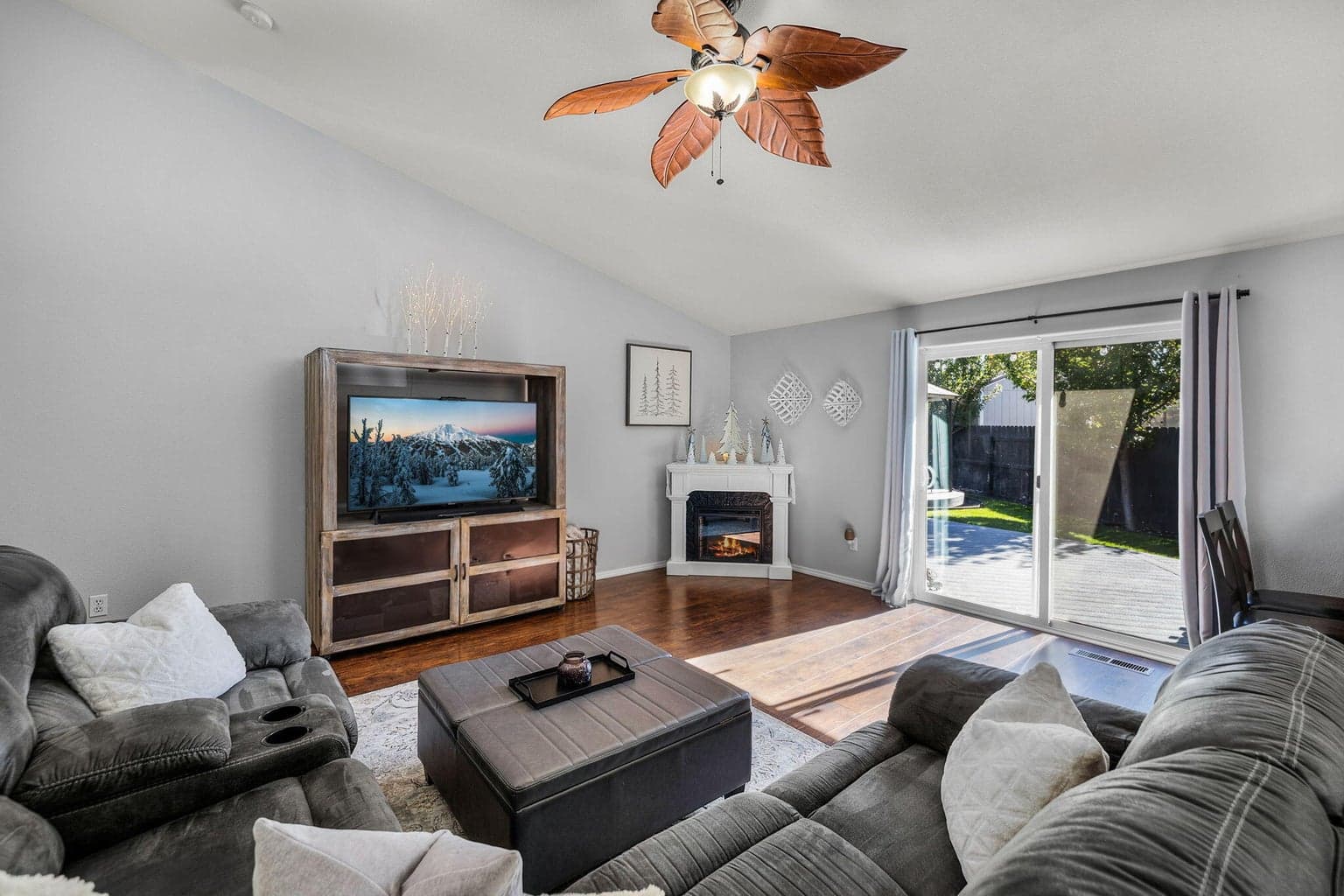 Photo of 2120 Maple Tree Court NW 12 of 38