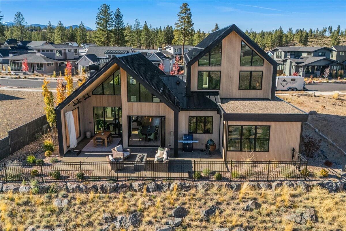 Photo of 3183 NW Strickland Way 32 of 45