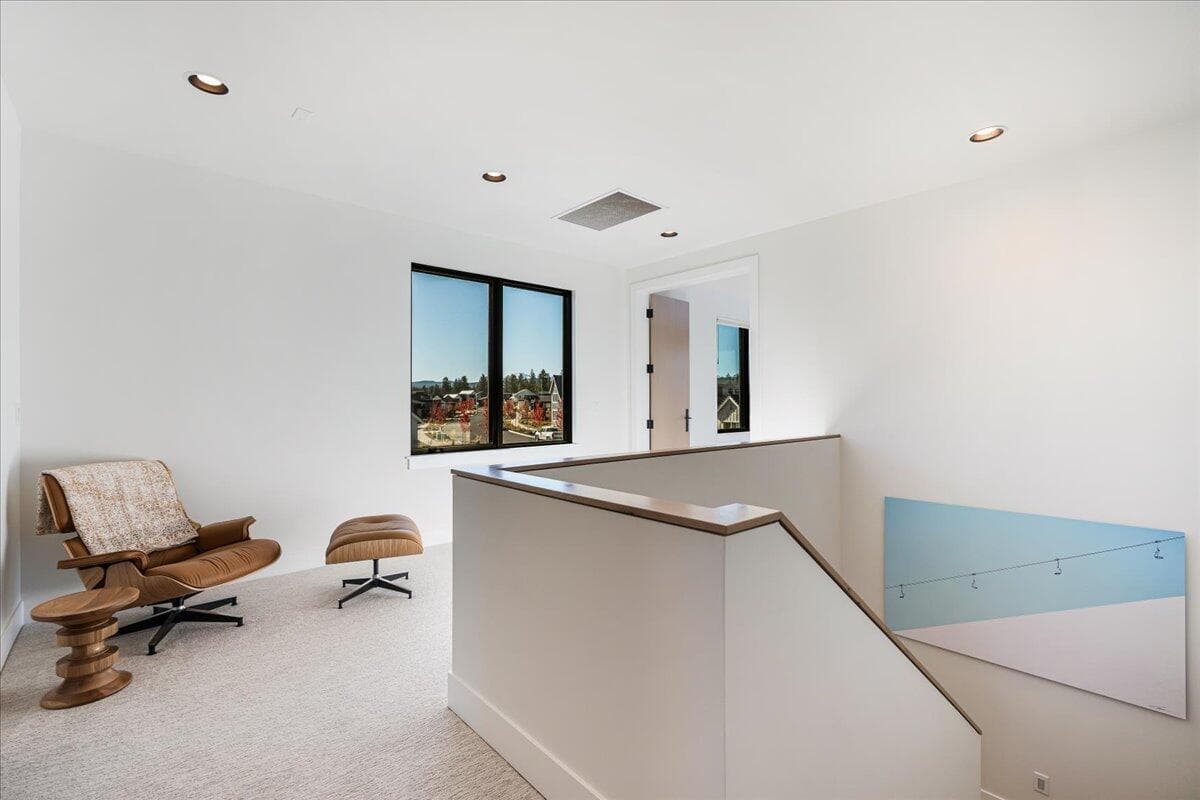 Landing between the bedrooms and bonus room.