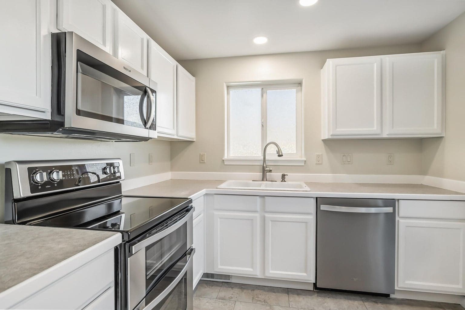 Photo of 2841 SW Pumice Avenue 8 of 27