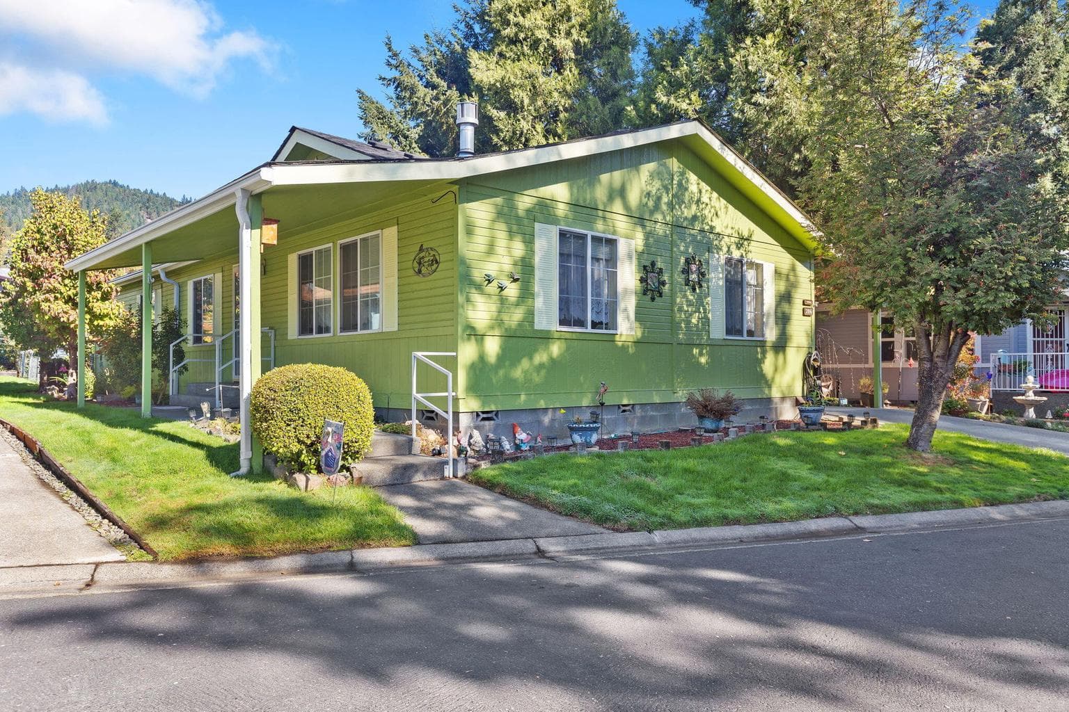 Photo of 206 Creekside 1 of 29