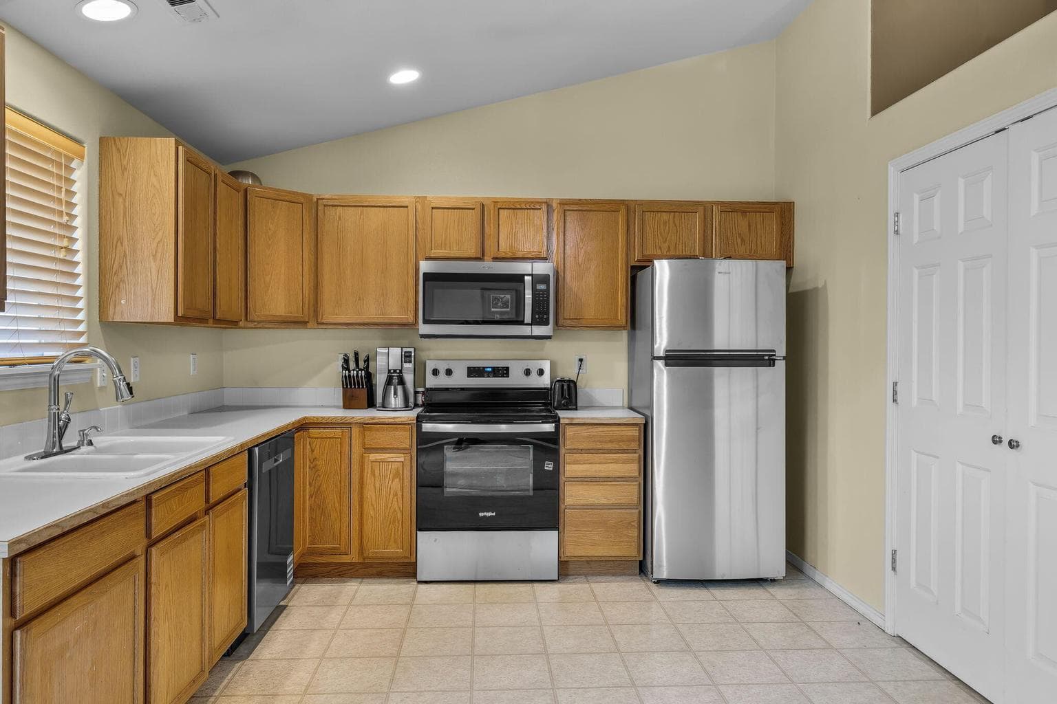 Photo of 1155 SW 31st Street 8 of 20