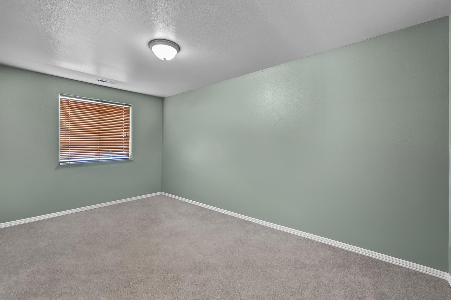 Photo of 1155 SW 31st Street 14 of 20