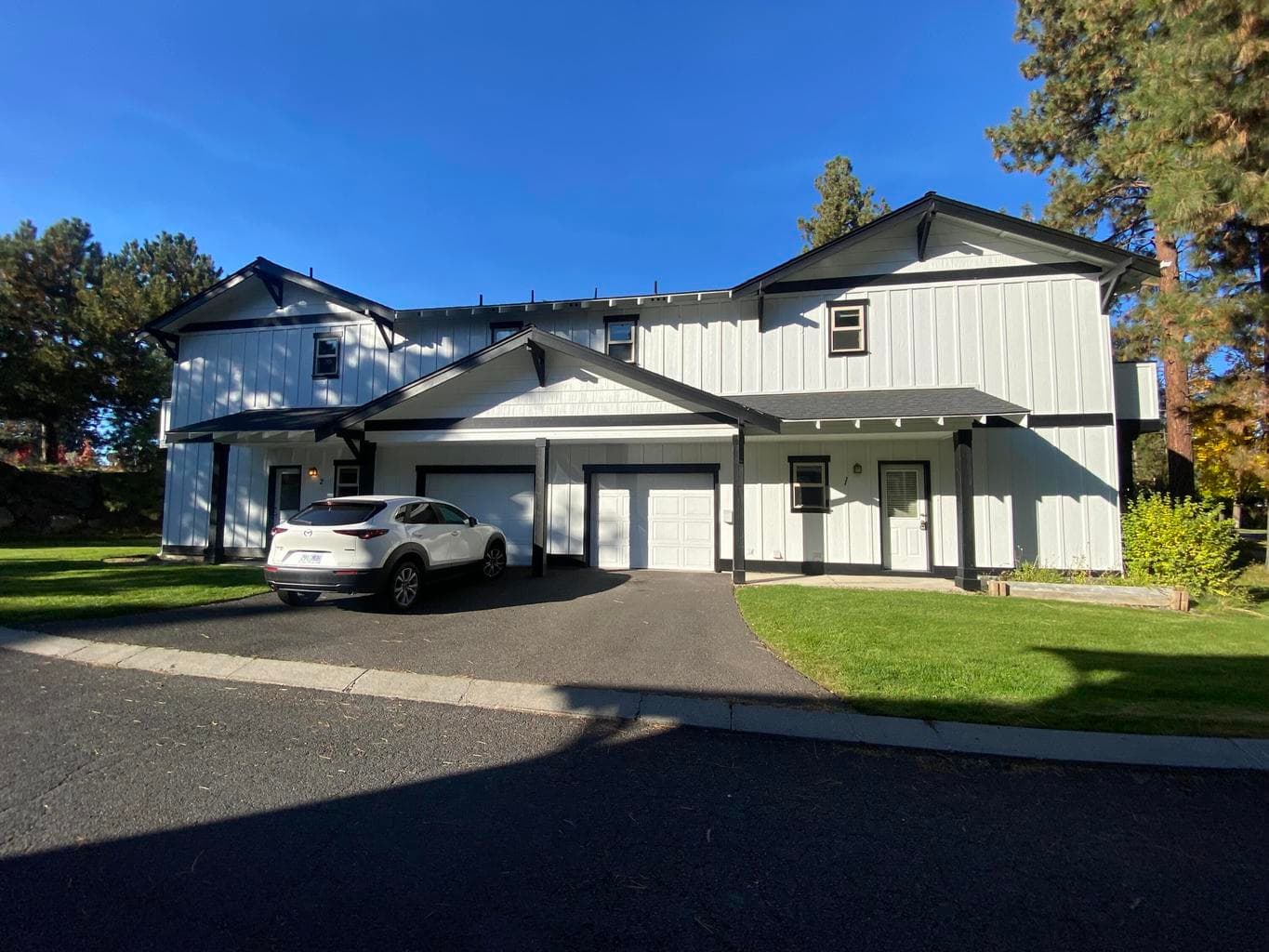 Photo of 1399 NW Fort Clatsop Street 8 of 29