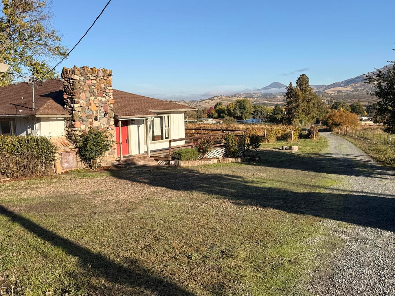 Photo of 202 Pleasant View 2 of 63